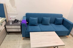 Studio in urban suites Blusalzz