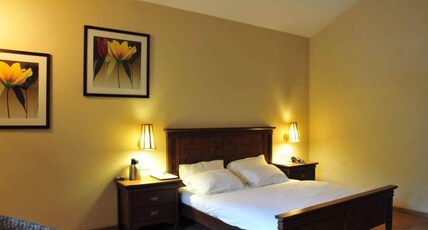 Sai Palace Hotel & Gardens Mira Road Room Type - Deluxe