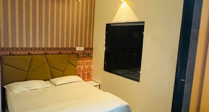 R3 Hotel Room Type - Bedroom 6