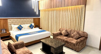 Hotel Holiston Room Type - Luxury Double Bed