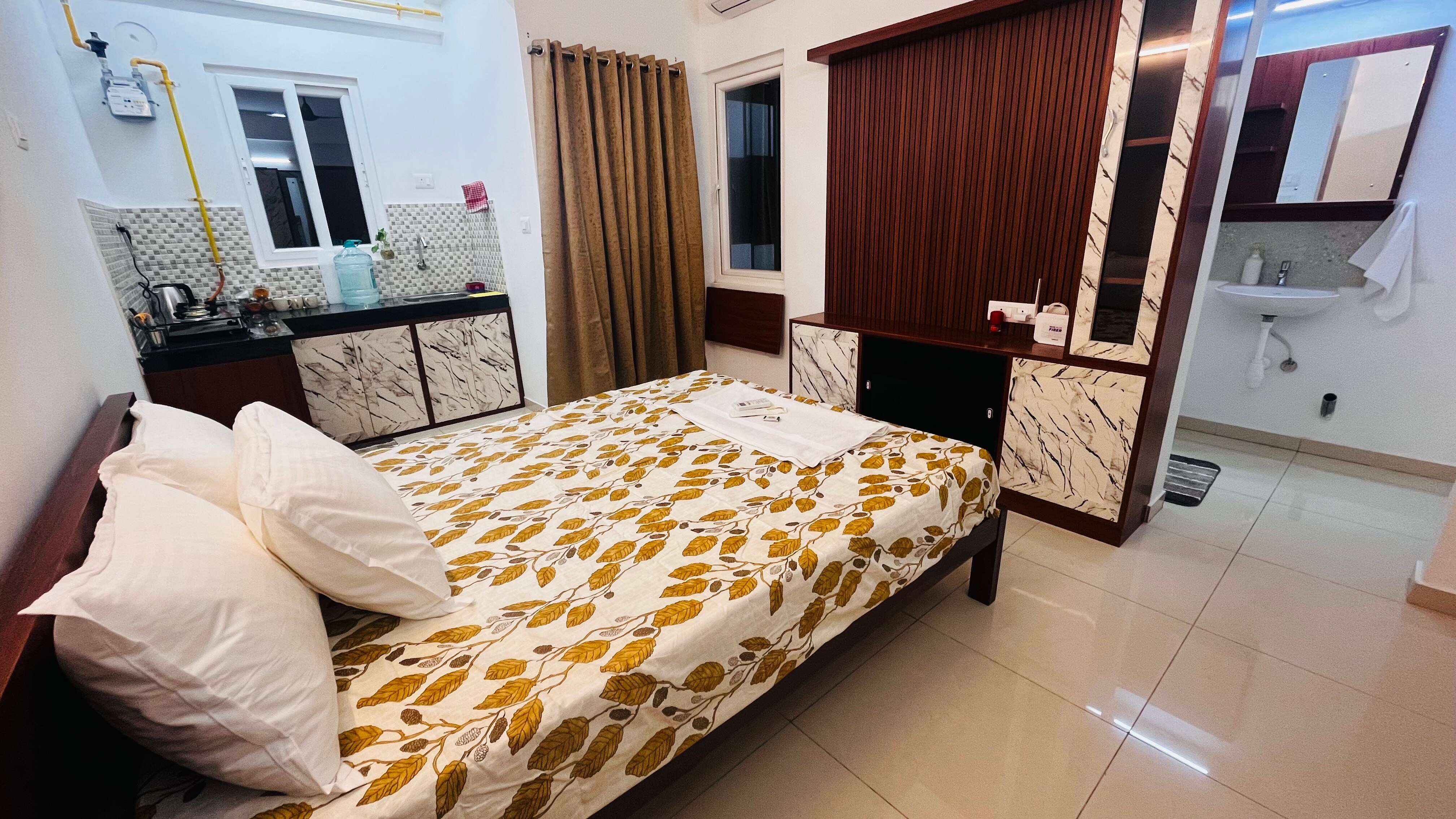 Stylish cozy Studio near Chettinadu Hospital - Tap to explore photos