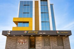 Hotel Madhur