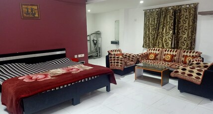 HOTEL PLAZA INN Room Type - DELUXUE SUITE ROOM