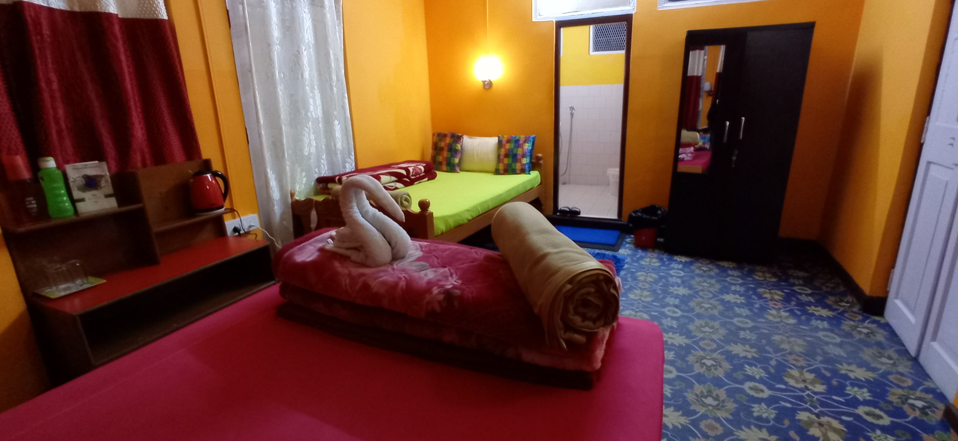 blue horizon homestay - Tap to explore photos