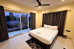 Vinayak Homestay | Near Airport
