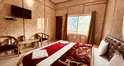 Hotel Sai Dham Joshimath Room Type - Double Bed Deluxe Room with mountain view