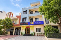 FabHotel JK Inn