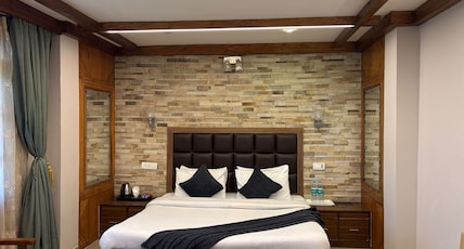 Hotel Himalayan Escape Restaurant and Bar, Kufri Room Type - Super Deluxe Room with Personal Balcony Hotel Himalayan Escape Restaurant and Bar, Kufri Room Type - Super Deluxe Room with Personal Balcony
