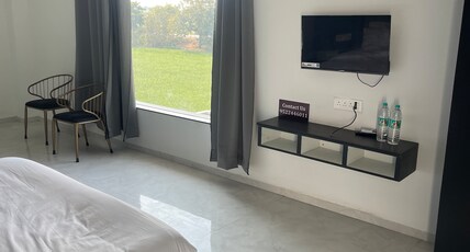 Hotel Sanwariya & family restaurant Room Type - Bedroom 5