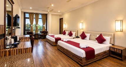 The Altruist Katra Hotel Room Type - Royal Family 6 Bedded Suite Room The Altruist Katra Hotel Room Type - Royal Family 6 Bedded Suite Room