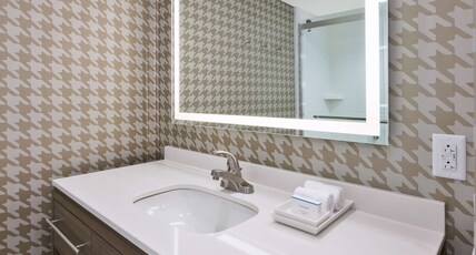 Home2 Suites by Hilton Wilmington/Mayfaire, NC Room Type - 1 KING STUDIO SUITE NOSMOK