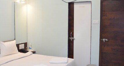 Hotel  Shankar Residency, Akkalkot Room Type - Deluxe Double Room