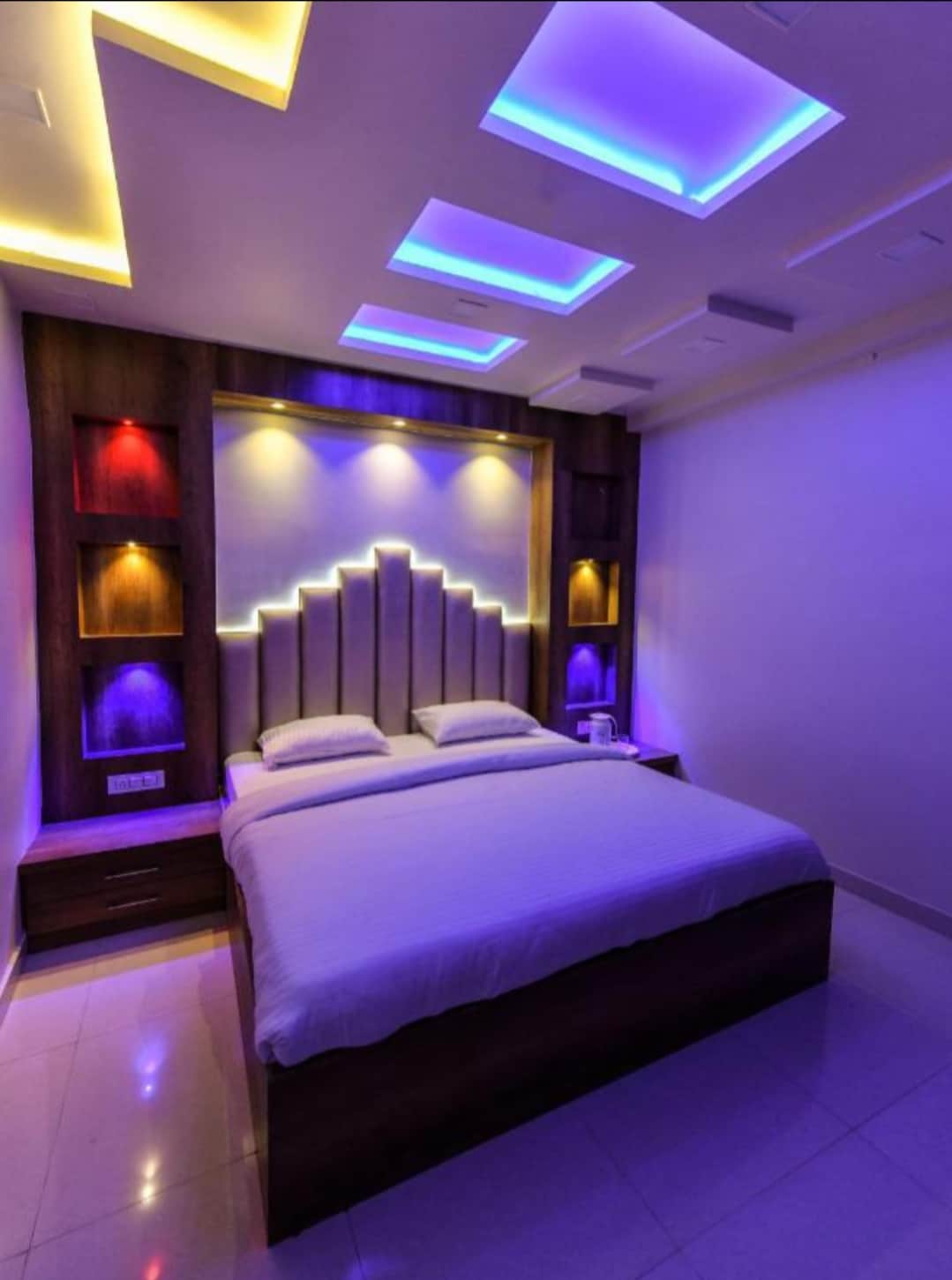 HN PALACE Homestay Agra - Tap to explore photos