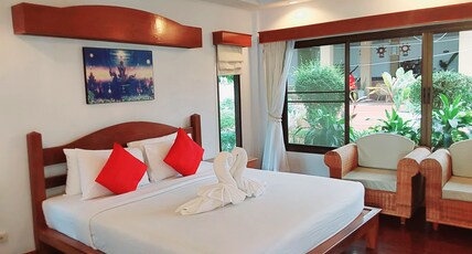 Smile Samui Beach Front Resort Room Type - Deluxe Bungalow