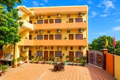 Rooms of Anand Lok Vatika