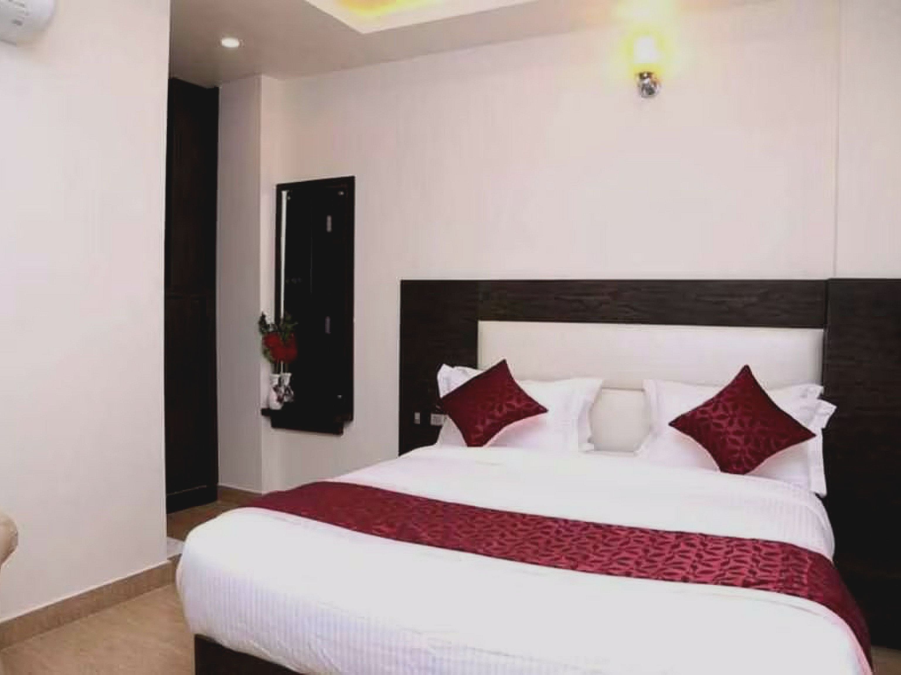 Hotel O Smile Residency Near Dwarka Sector 9 Metro Station - Tap to explore photos