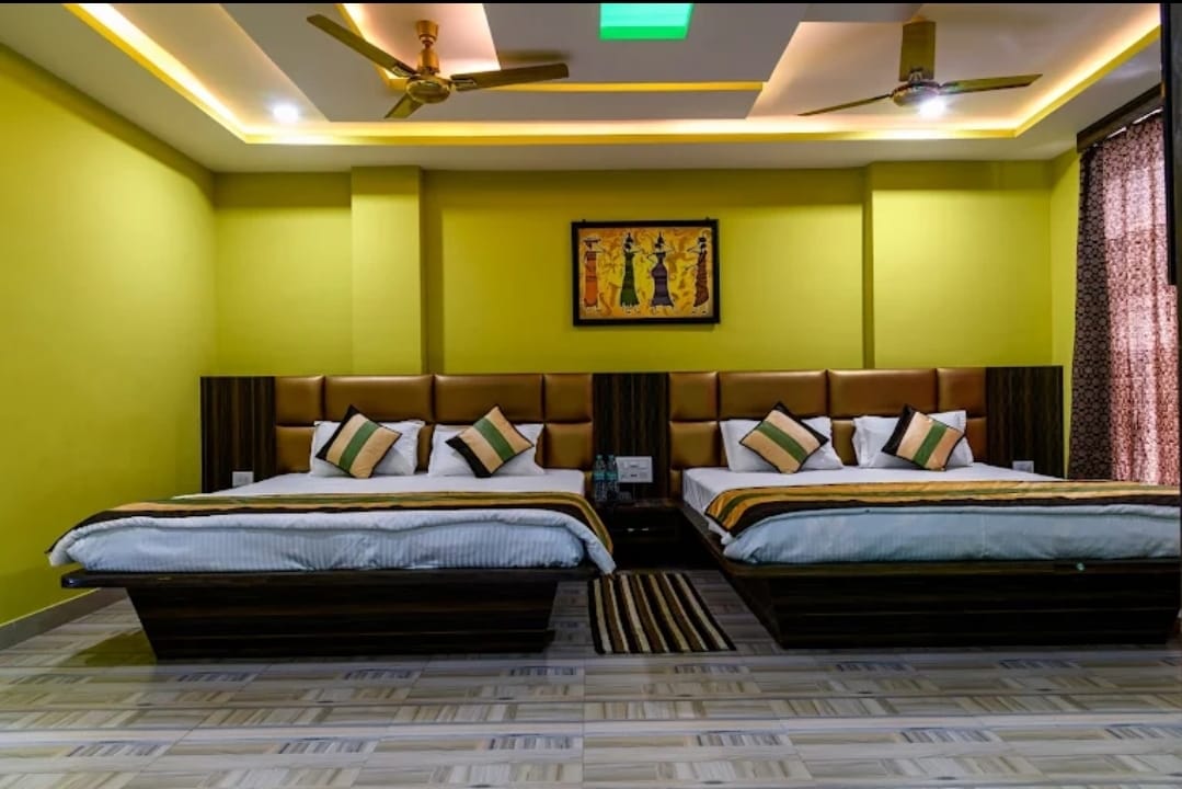 HOTEL GANPATI INN, DEOGHAR - Tap to explore photos