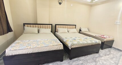 Sri Pada Vallabha Nivas -2 Room Type - QUAD + SINGLE BED ROOM