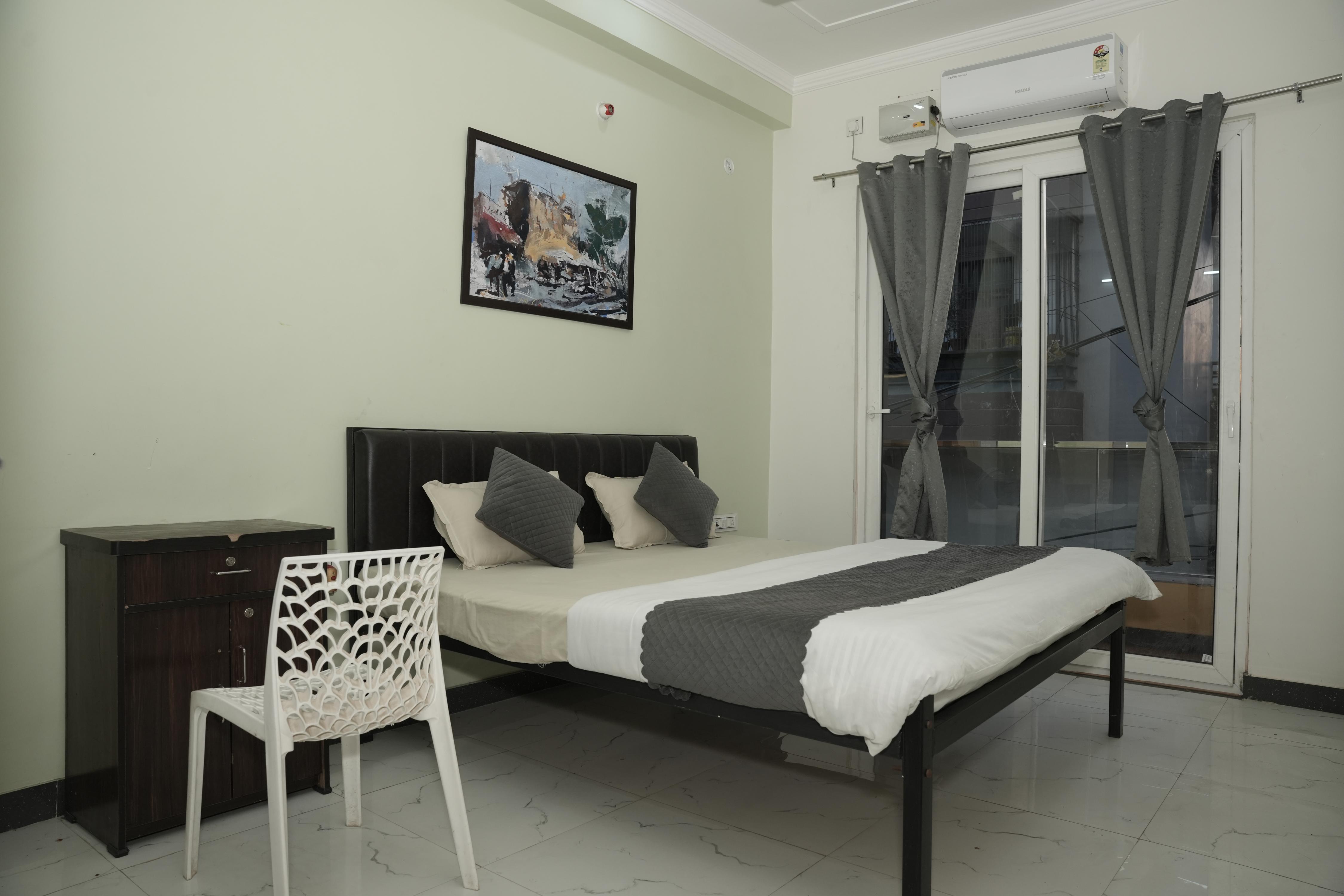 KASHIKA AC ROOMS - Tap to explore photos