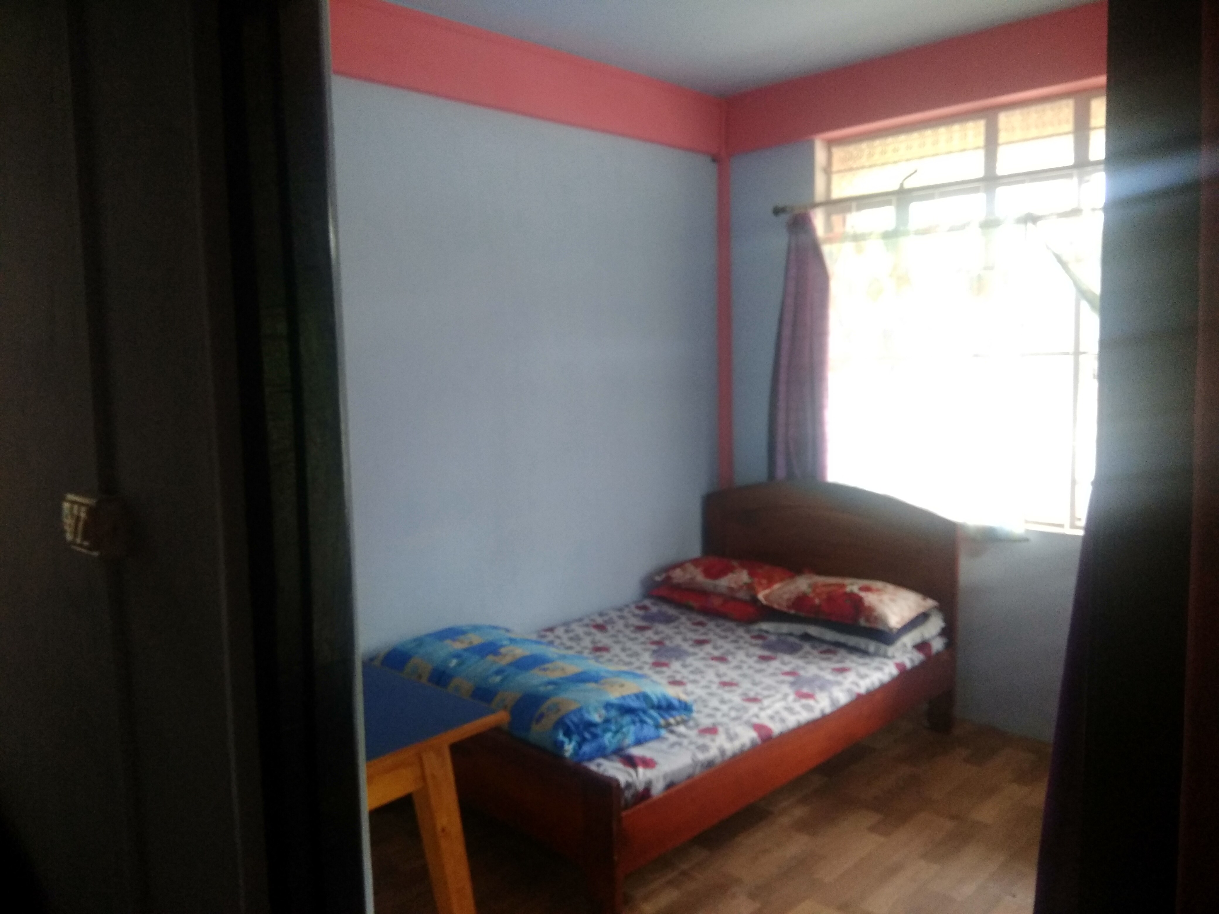 Resting Hub Homestay - Tap to explore photos