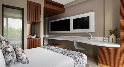 The Atara Near Golf Course Road Room Type - Deluxe Room