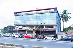 Fanateer Mall Lodge Ujire