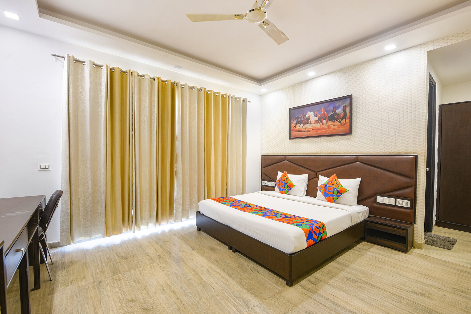FabHotel Sai Village Sector 46 - Tap to explore photos