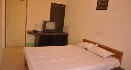 Vekaay's Residency Hotel Room Type - Double Deluxe Room Non AC