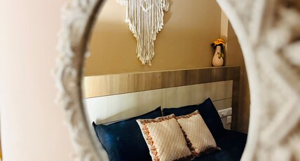 Prem Mandir 3km Balcony View Self Check in Room Type - Bedroom