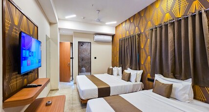 Hotel Nova Sky Room Type - NOVA FOUR BED SPLIT AC