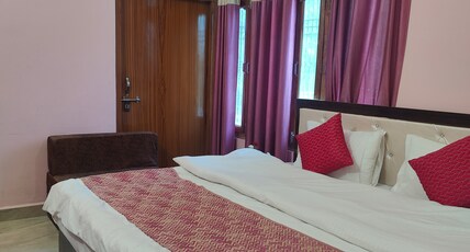 Prateek Stays | 3 Km Drive to Ramjanmbhoomi Room Type - Deluxe AC Room | Attached washroom