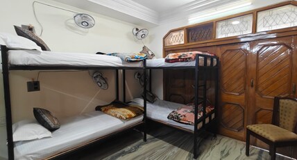The Dream Stay | Rooms & Doms Room Type - 4-Bed Mixed AC Dormitory
