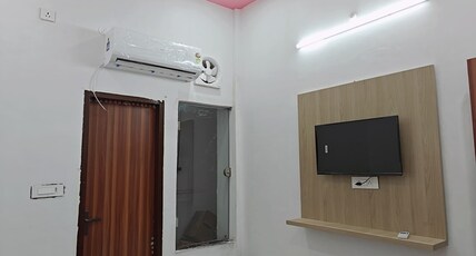 Radharani inn Room Type - Bedroom 103