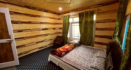 THE MARKHOR LODGE Room Type - Bedroom 3