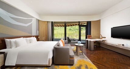 Radisson Collection Resort, Nanjing Room Type - Collection Deluxe Room-Lakeview