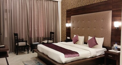 Kamal Residency Room Type - Super Deluxe Room