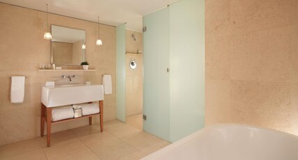 St Martins Lane Room Type - Loft Junior King Suite