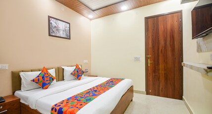 FabHotel White House Tilak Nagar Room Type - Deluxe Room