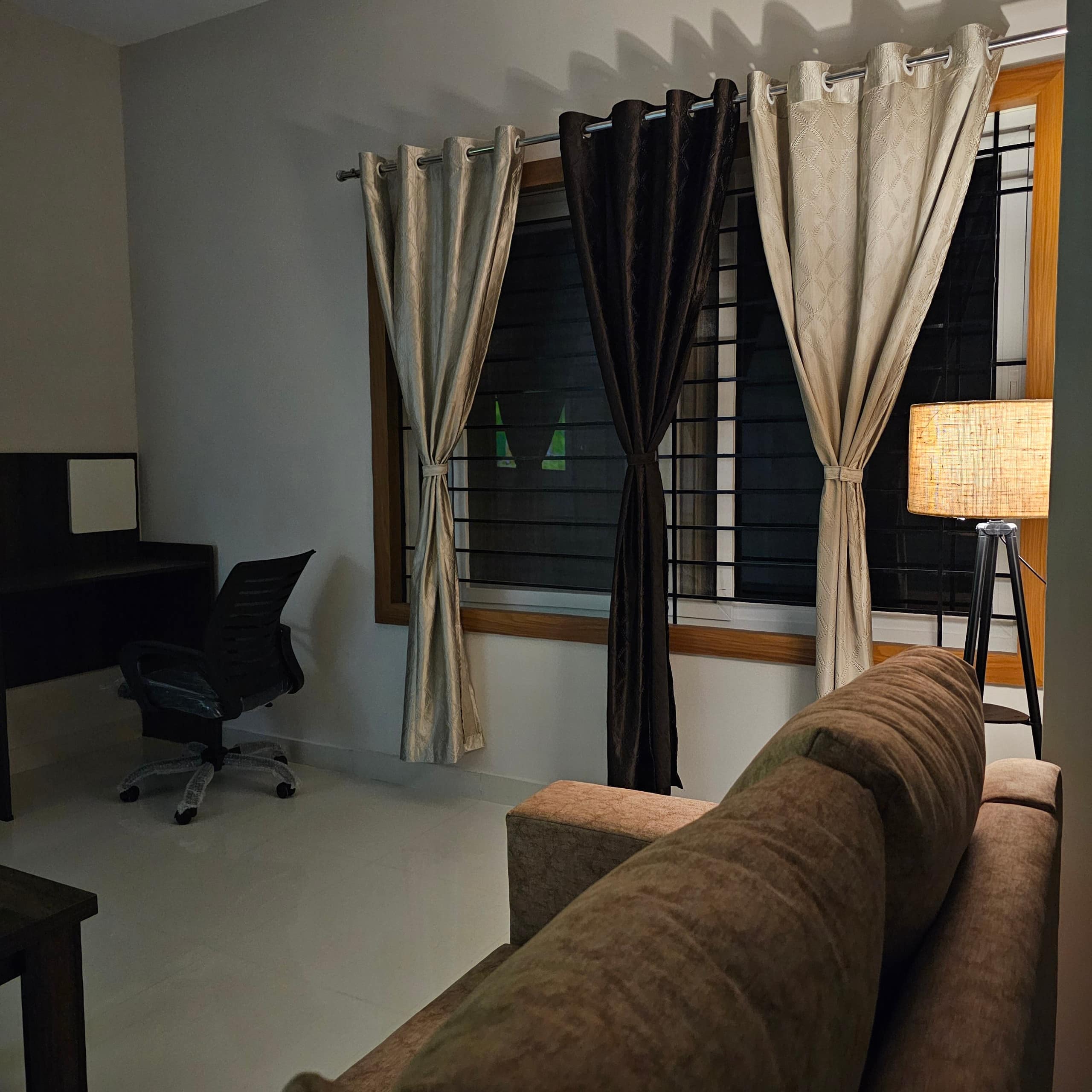 HSR Layout 1BHK | Family Friendly | Full Kitchen - Tap to explore photos