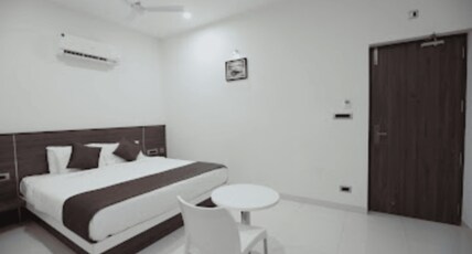 Nandha Grande Room Type - Deluxe Room Nandha Grande Room Type - Deluxe Room