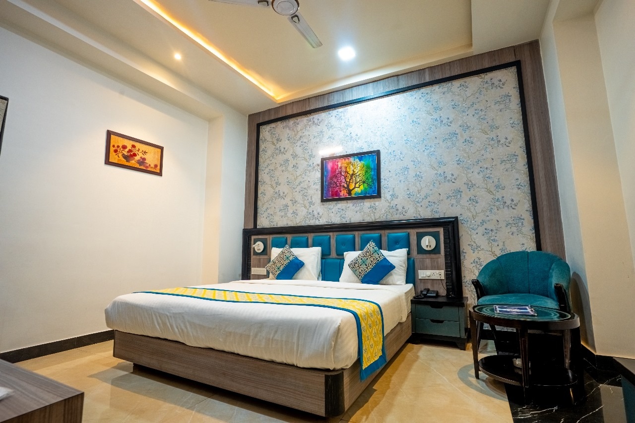 Hotel Satya Inn - Tap to explore photos