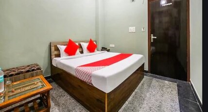 Hotel Khandelwal Room Type - Deluxe Room