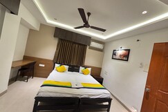 Hotel Royal Samrat