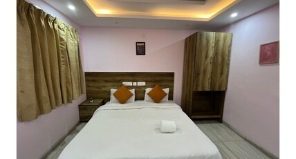 Yog Namah Rooms & Dorms Room Type - Standard Balcony Room