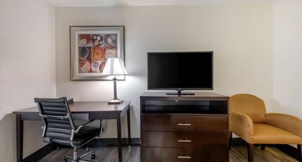 Best Western Plus Rockwall Inn & Suites Room Type - Accessible - 2 Double, Mobility Accessible, Bathtub, Non-Smoking, Full Breakfast Best Western Plus Rockwall Inn & Suites Room Type - Accessible - 2 Double, Mobility Accessible, Bathtub, Non-Smoking, Full Breakfast