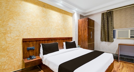 Hotel O Prayagraj Junction Civil Line Formerly Station View Room Type - Classic with Balcony Hotel O Prayagraj Junction Civil Line Formerly Station View Room Type - Classic with Balcony