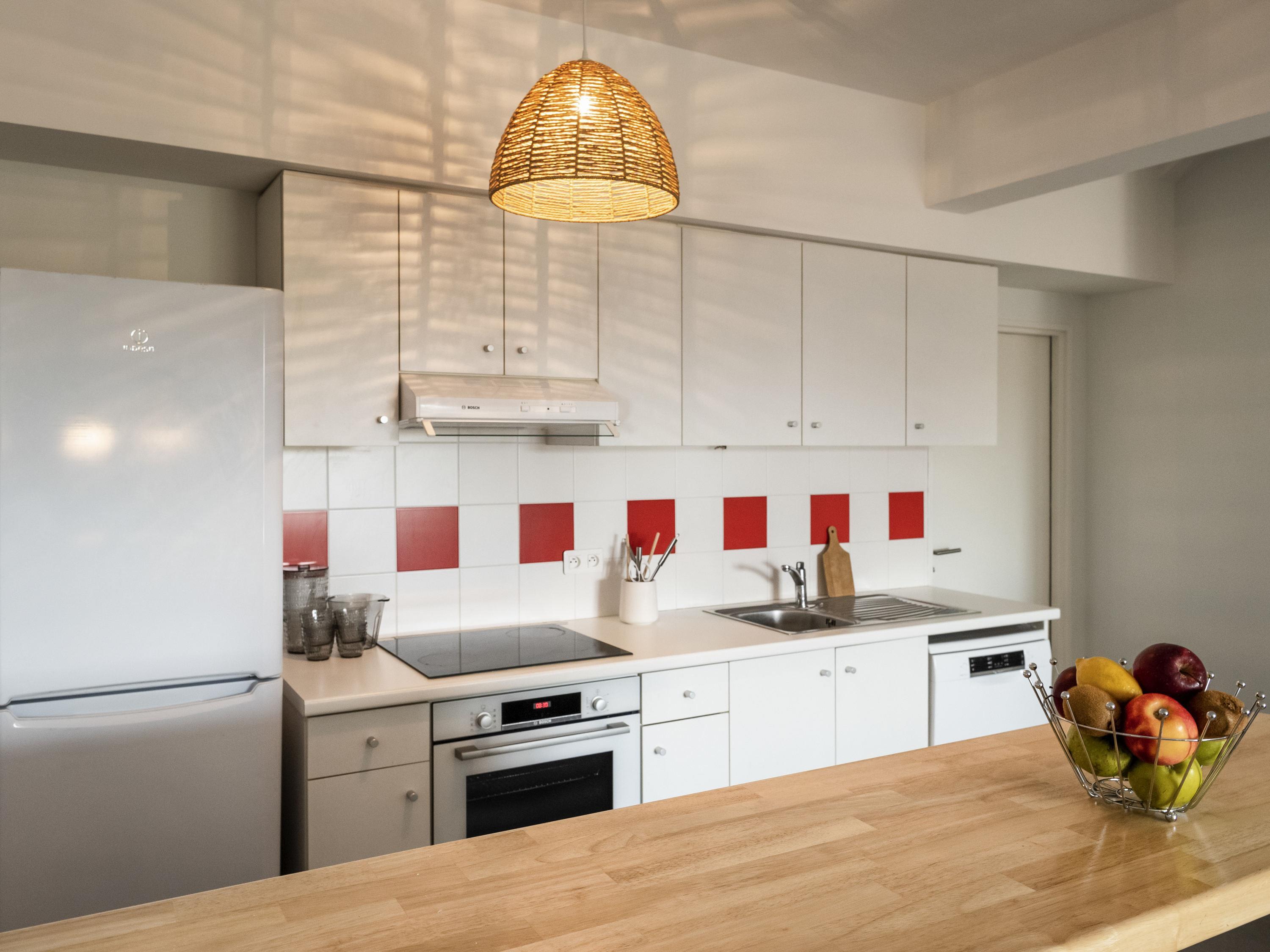 Ibis Styles Albi Centre Le Theatro - Tap to explore photos
