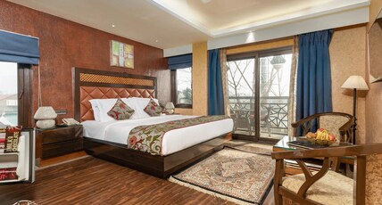 Hotel Downtown (Near Dal Lake) Room Type - Premium Room Balcony (Centrally Hot + Cold)