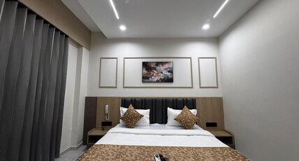 HOTEL LEGENTA Room Type - Super Deluxe Room