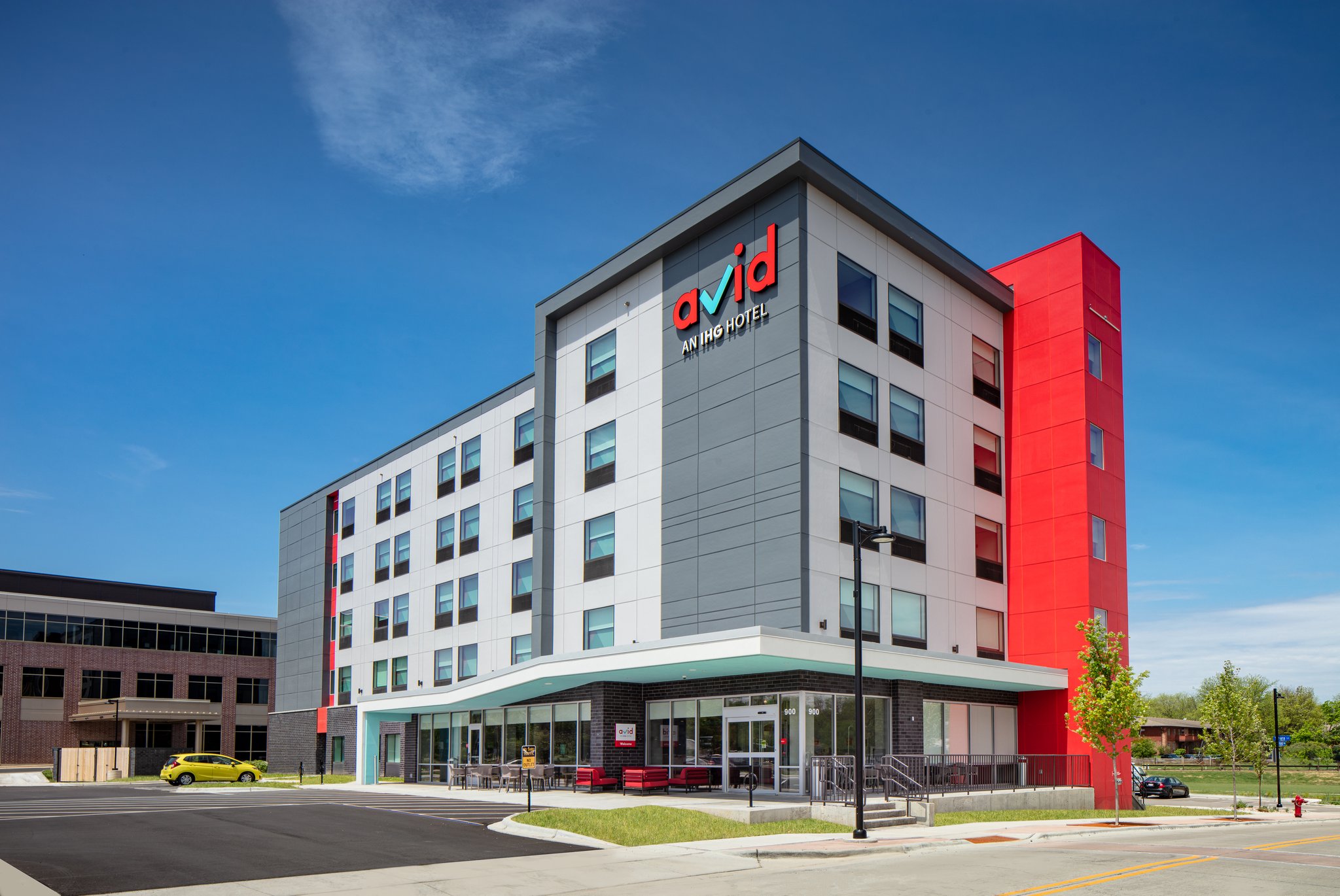 Avid Hotels Madison - Monona - Tap to explore photos